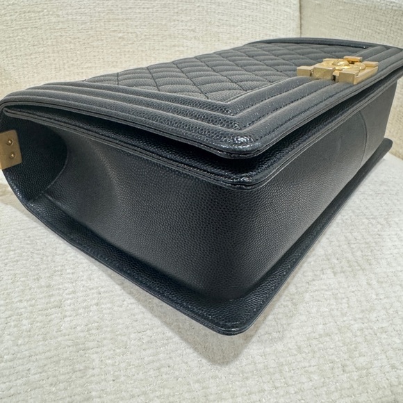 RECEIPT Chanel Le Boy Caviar Flap Black GHW Medium - Picture 14 of 14